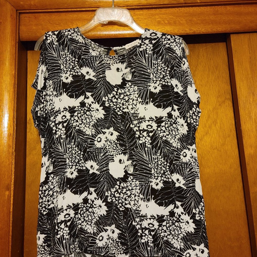 Classic black & cream colored print